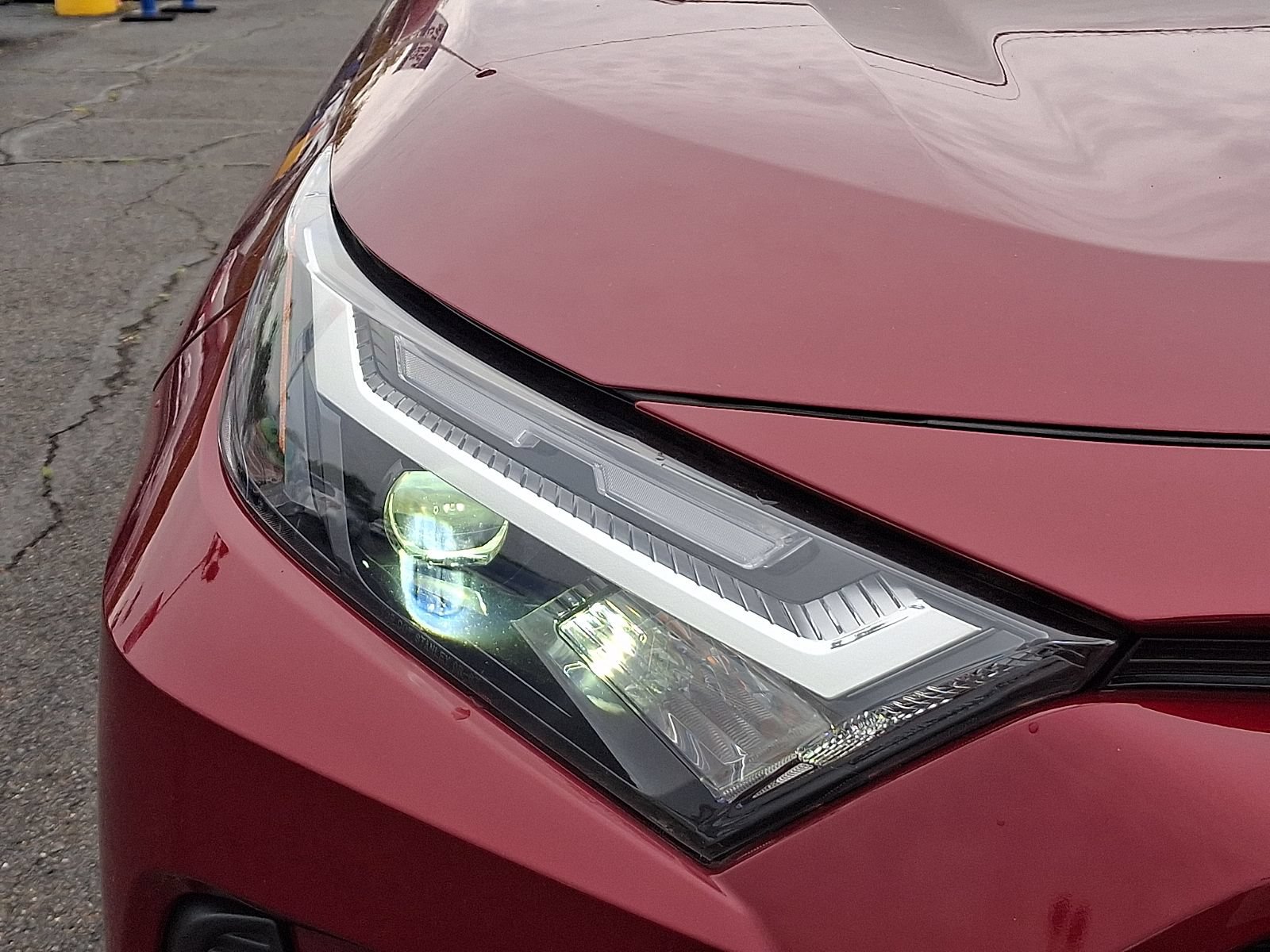 Used 2023 Toyota RAV4 LE AWD/4WD image 10