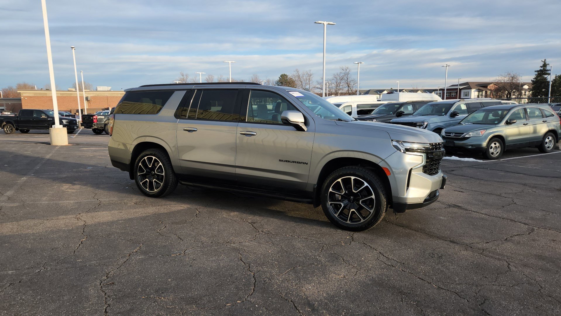 Used 2023 Chevrolet Suburban RST w/ Luxury Package image 17
