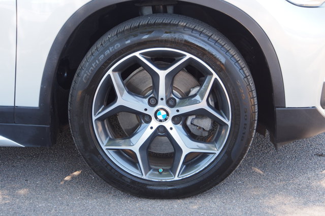Used 2019 BMW X1 xDrive28i w/ Convenience Package AWD/4WD image 9