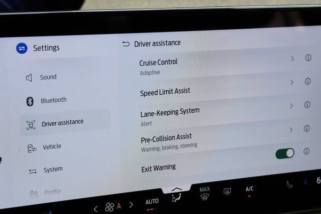 Certified 2025 Ford Expedition Platinum w/ Driver's Package image 39