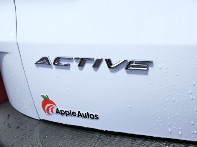 Certified 2025 Ford Escape Active AWD/4WD image 9