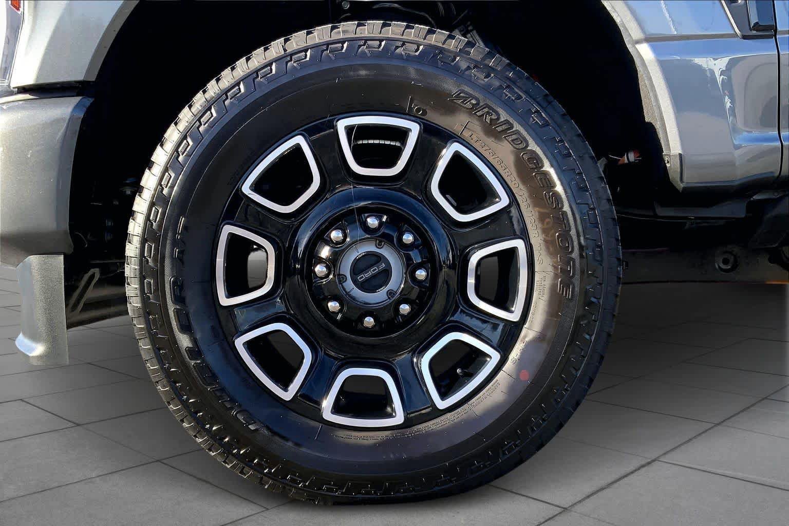 Certified 2026 Ford F250 Platinum AWD/4WD image 13