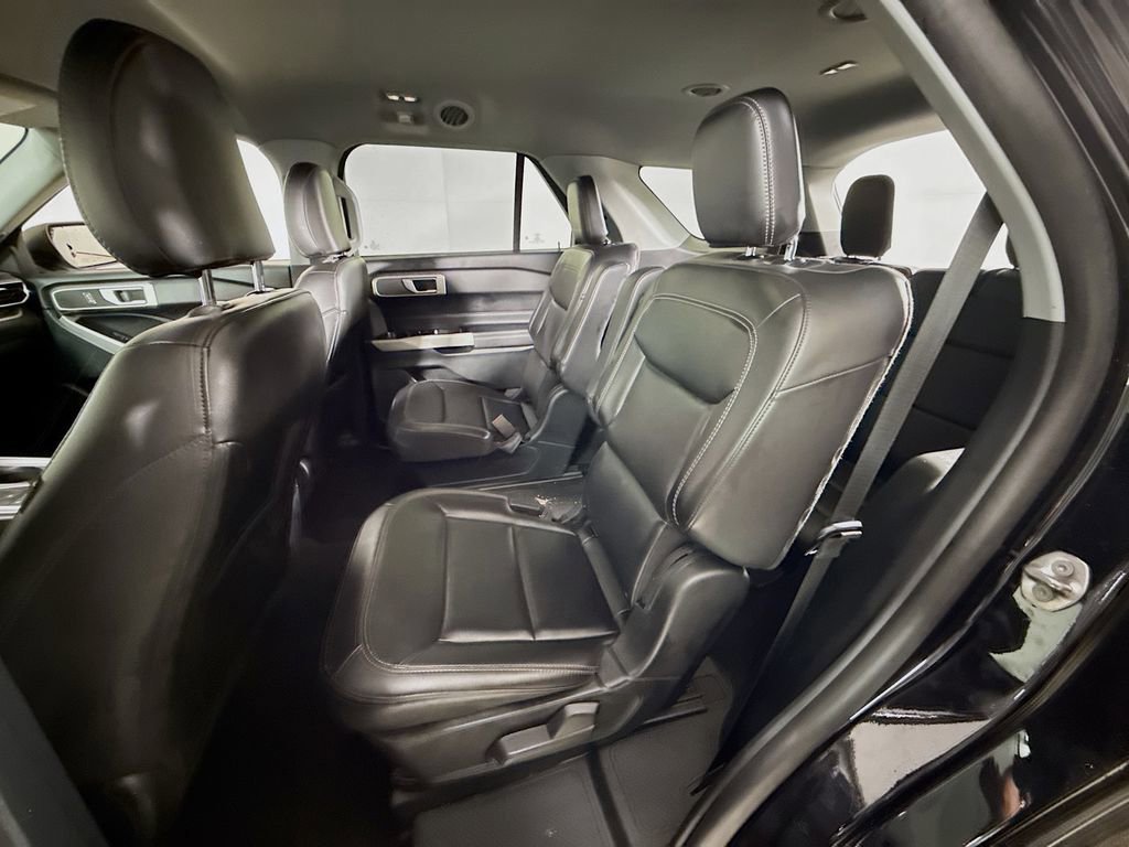 Certified 2024 Ford Explorer XLT w/ Equipment Group 202A image 25