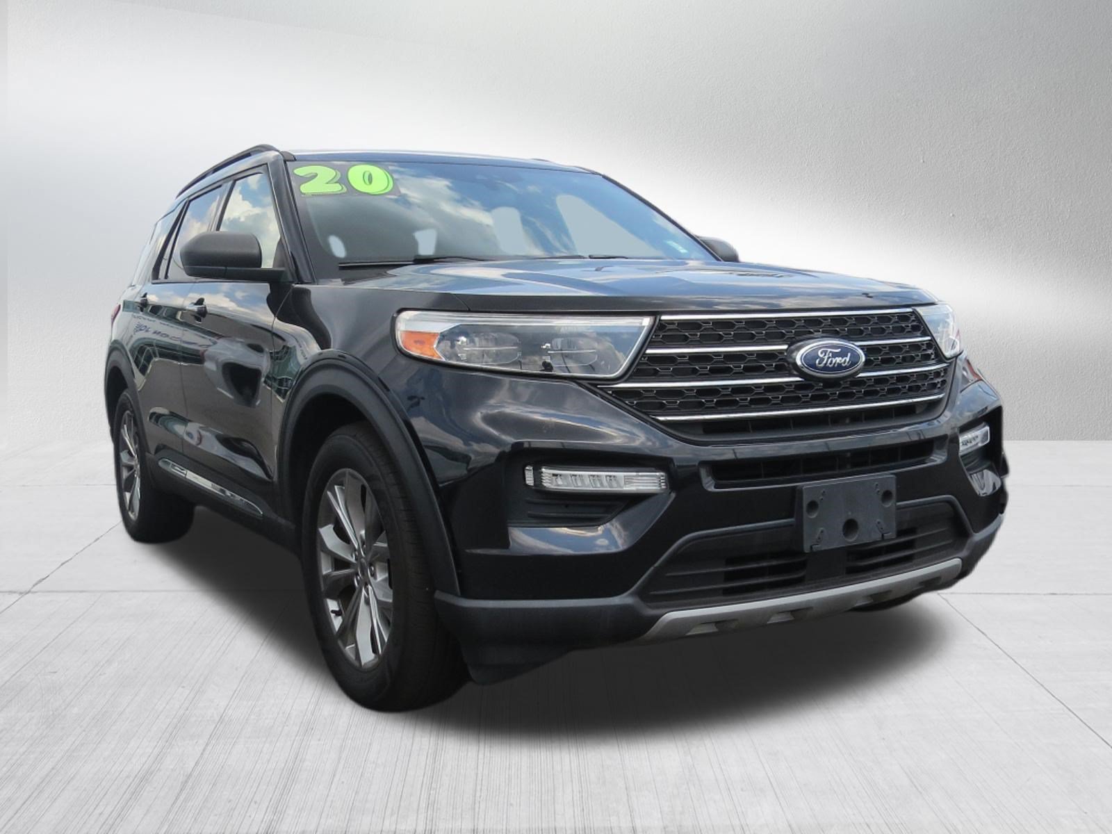 Certified 2020 Ford Explorer XLT w/ Equipment Group 202A AWD/4WD image 7