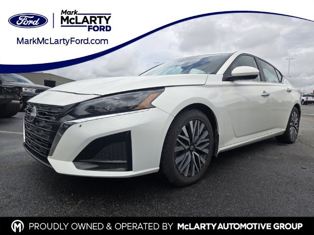 Used 2024 Nissan Altima 2.5 SV w/ SV Premium Package