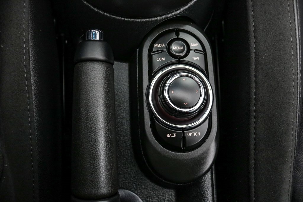 Used 2024 MINI Cooper S w/ Signature Upholstery Package image 27