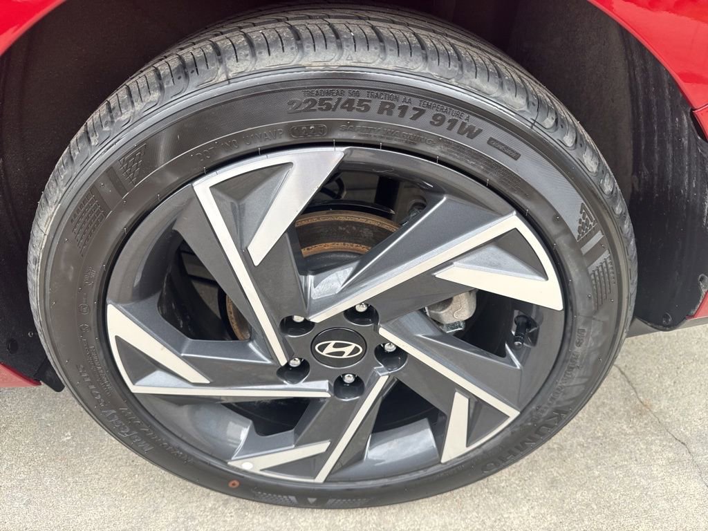 Used 2025 Hyundai Elantra Sport image 48