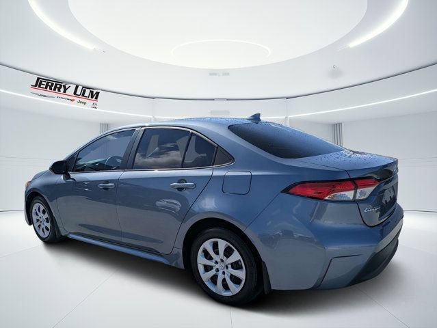 Used 2025 Toyota Corolla LE FWD image 6