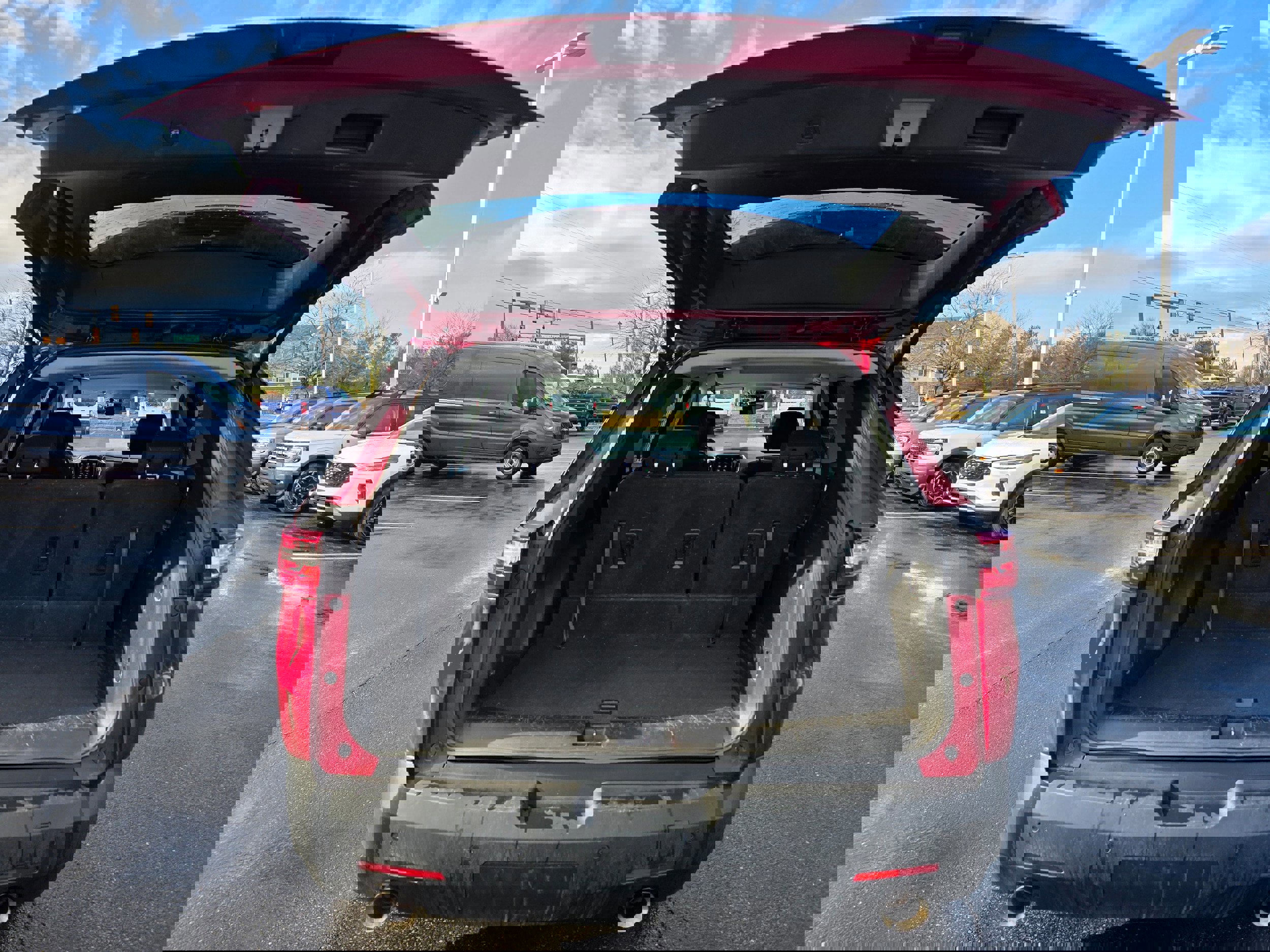 Used 2020 Chevrolet Traverse LT image 7