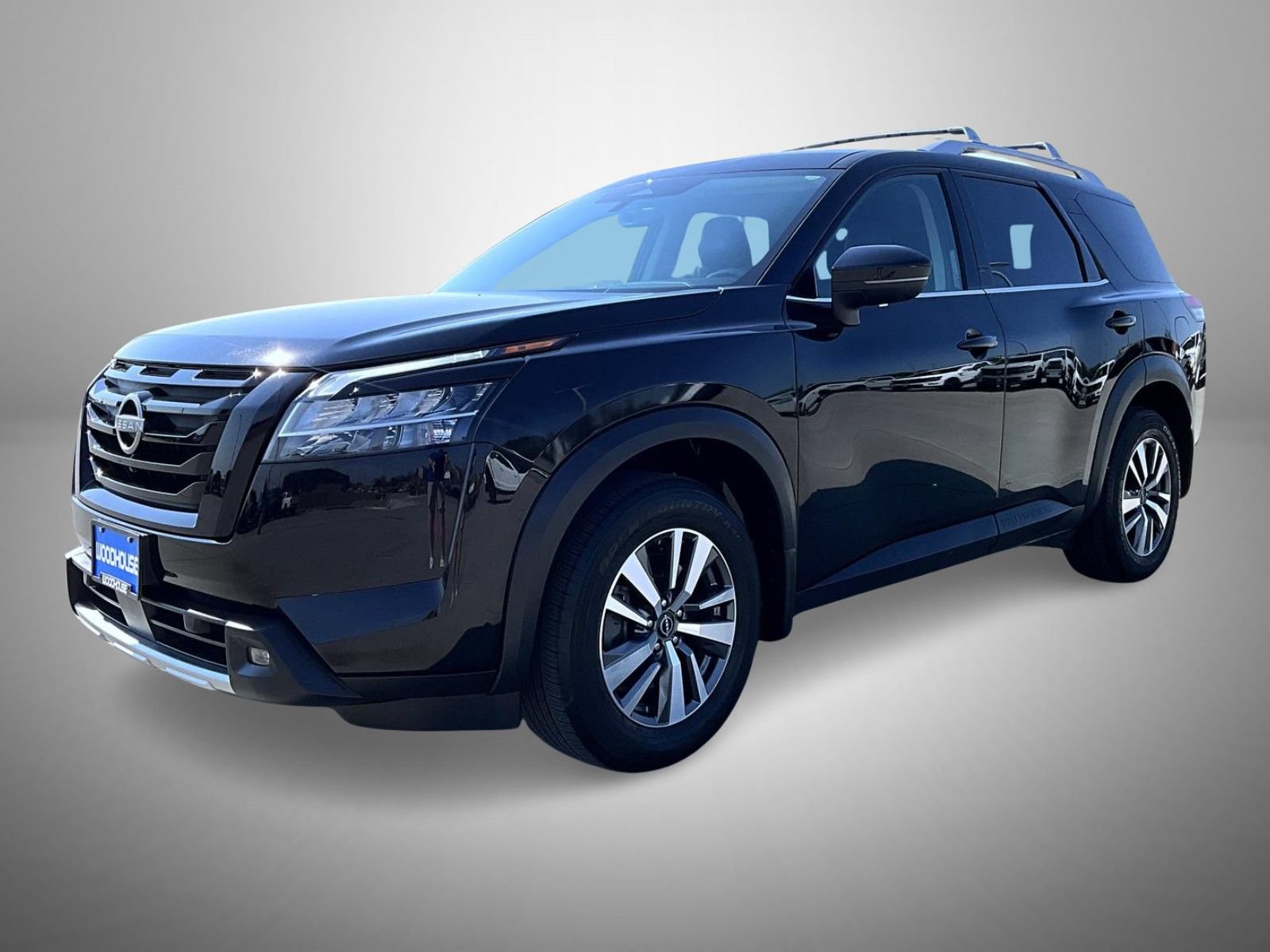 Used 2023 Nissan Pathfinder SL w/ Lighting Package (N92)
