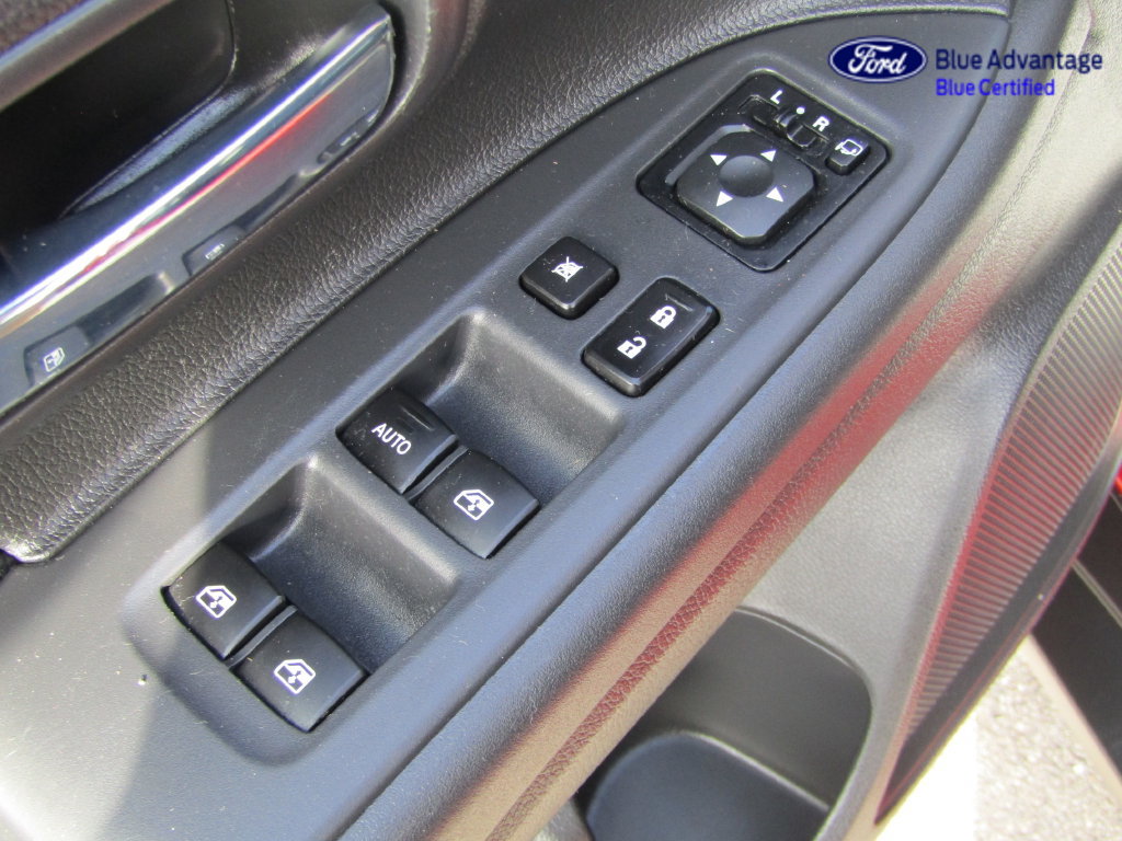 Used 2018 Mitsubishi Outlander SEL AWD/4WD image 17