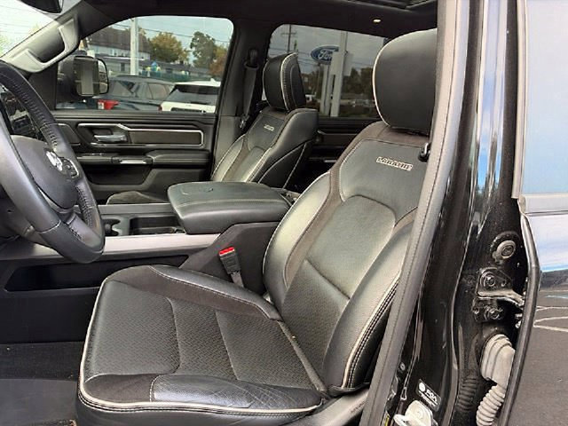 Used 2024 RAM 1500 Laramie AWD/4WD image 23