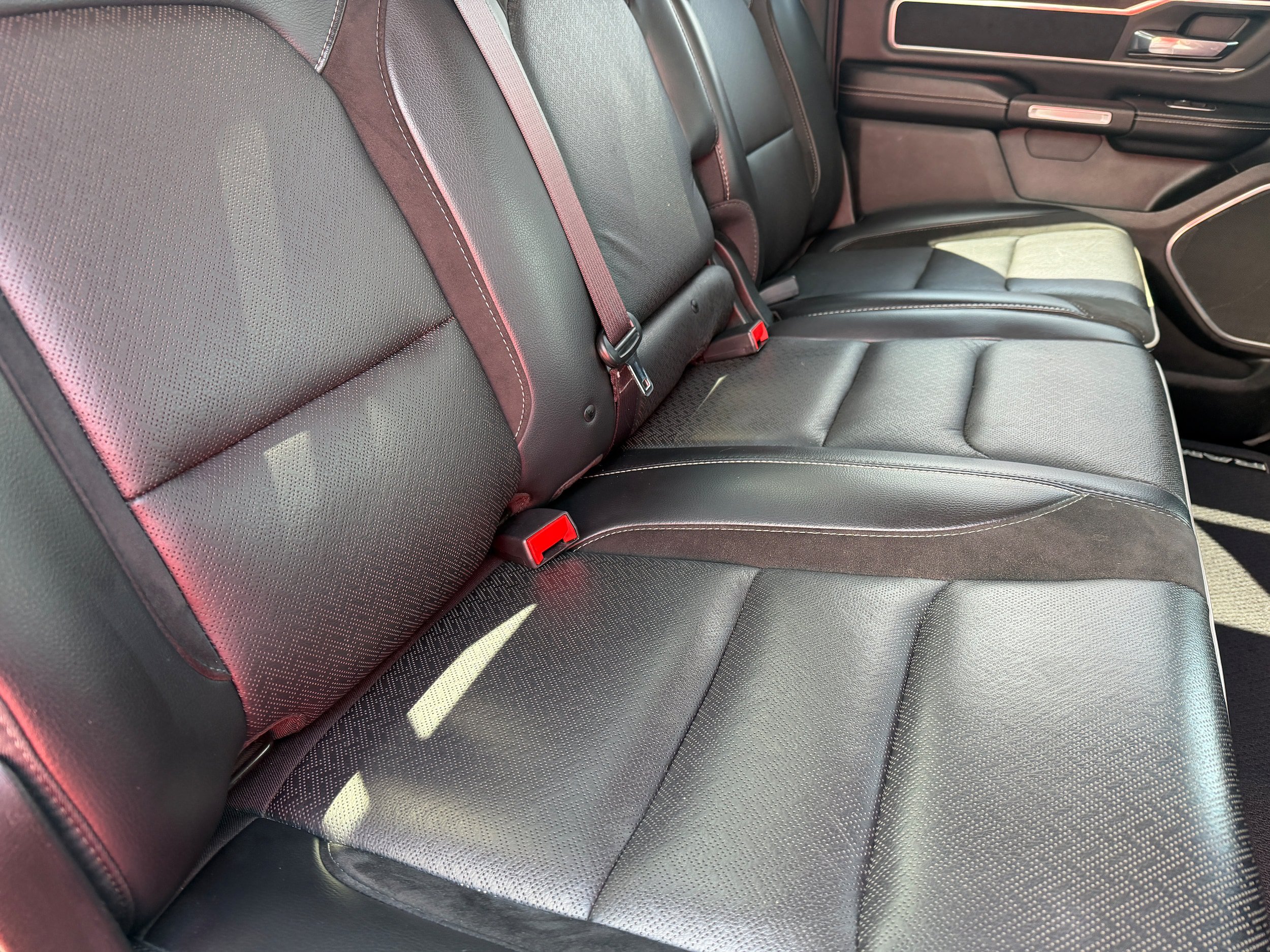 Used 2021 RAM 1500 Laramie AWD/4WD image 14