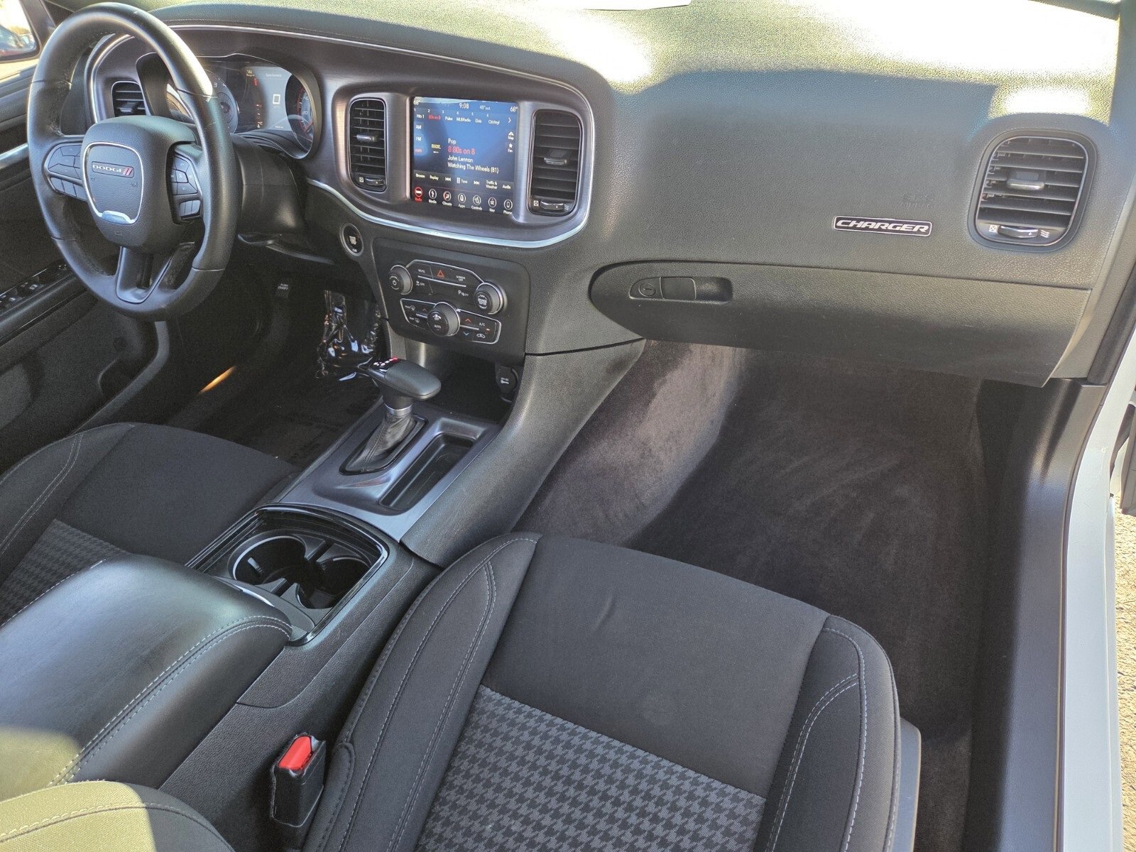 Used 2018 Dodge Charger SXT Plus w/ Blacktop Package image 14