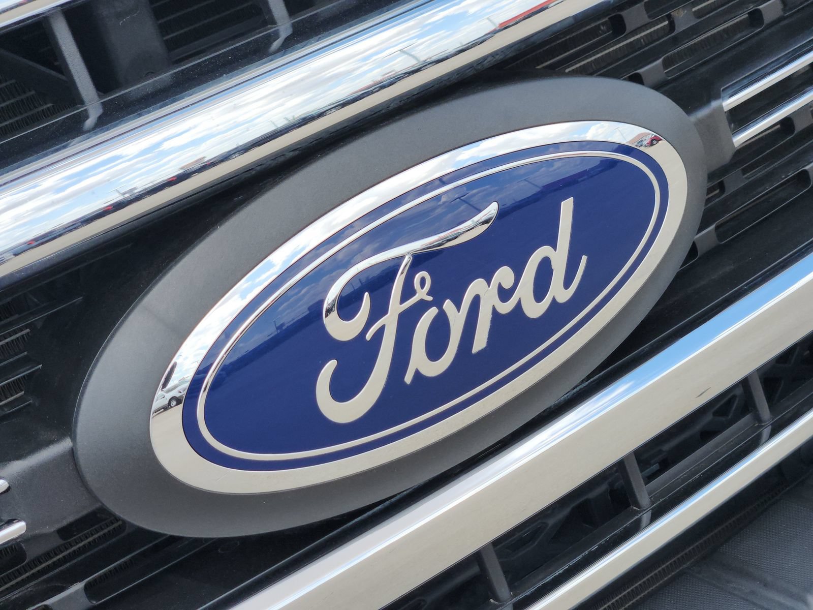 Certified 2022 Ford F250 Lariat w/ Lariat Value Package AWD/4WD image 13