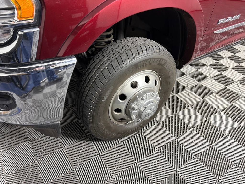 Used 2022 RAM 3500 Limited image 11