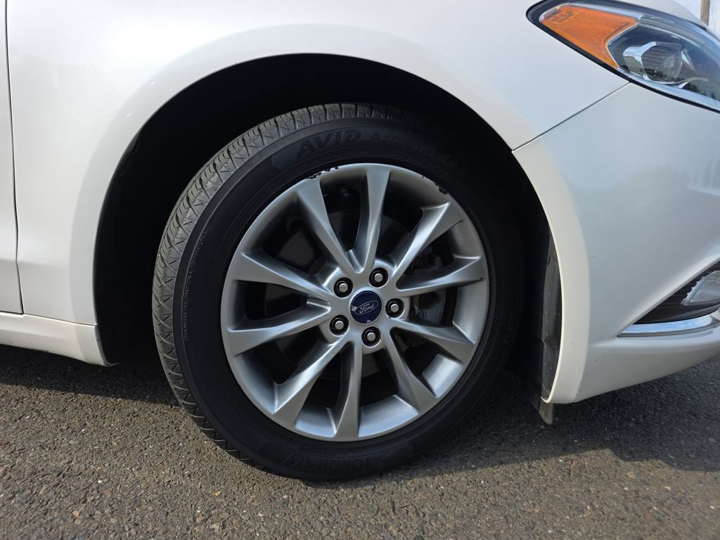 Certified 2017 Ford Fusion Energi SE FWD image 11