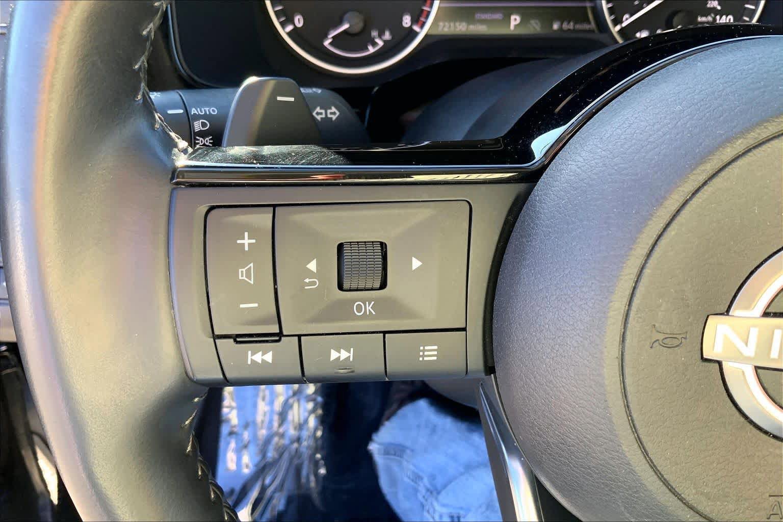 Used 2023 Nissan Pathfinder SL w/ SL Premium Package FWD image 23