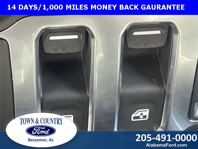 Used 2025 Jeep Wrangler Sport image 27