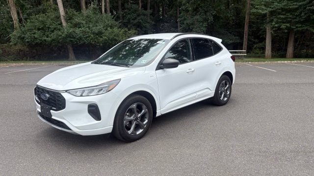 Certified 2023 Ford Escape ST-Line w/ Tech Pack #1 AWD/4WD image 1