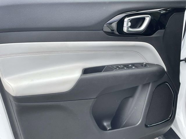 Used 2024 Jeep Compass Limited image 14