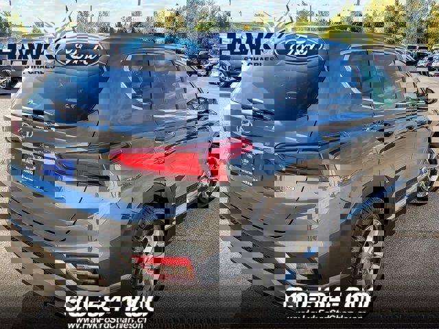 Used 2020 Hyundai Santa Fe SE image 7