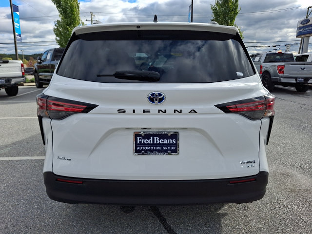 Used 2022 Toyota Sienna LE FWD image 13