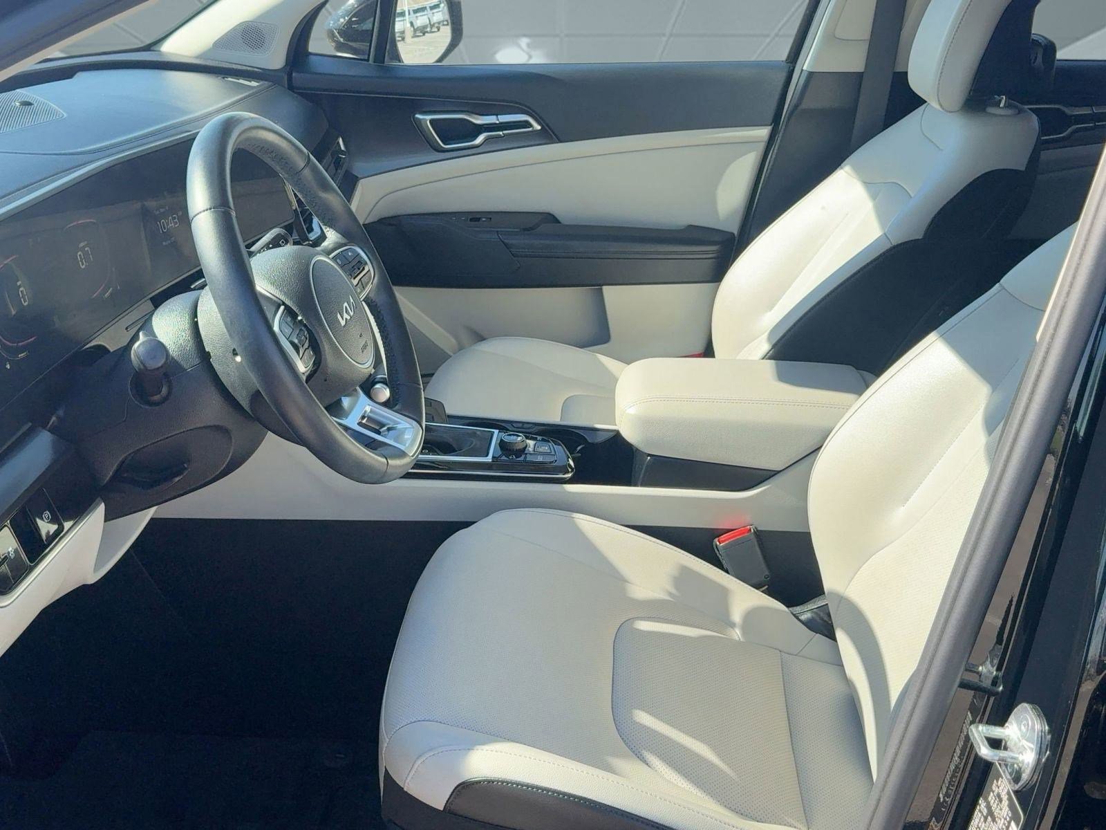 Used 2024 Kia Sportage EX image 10