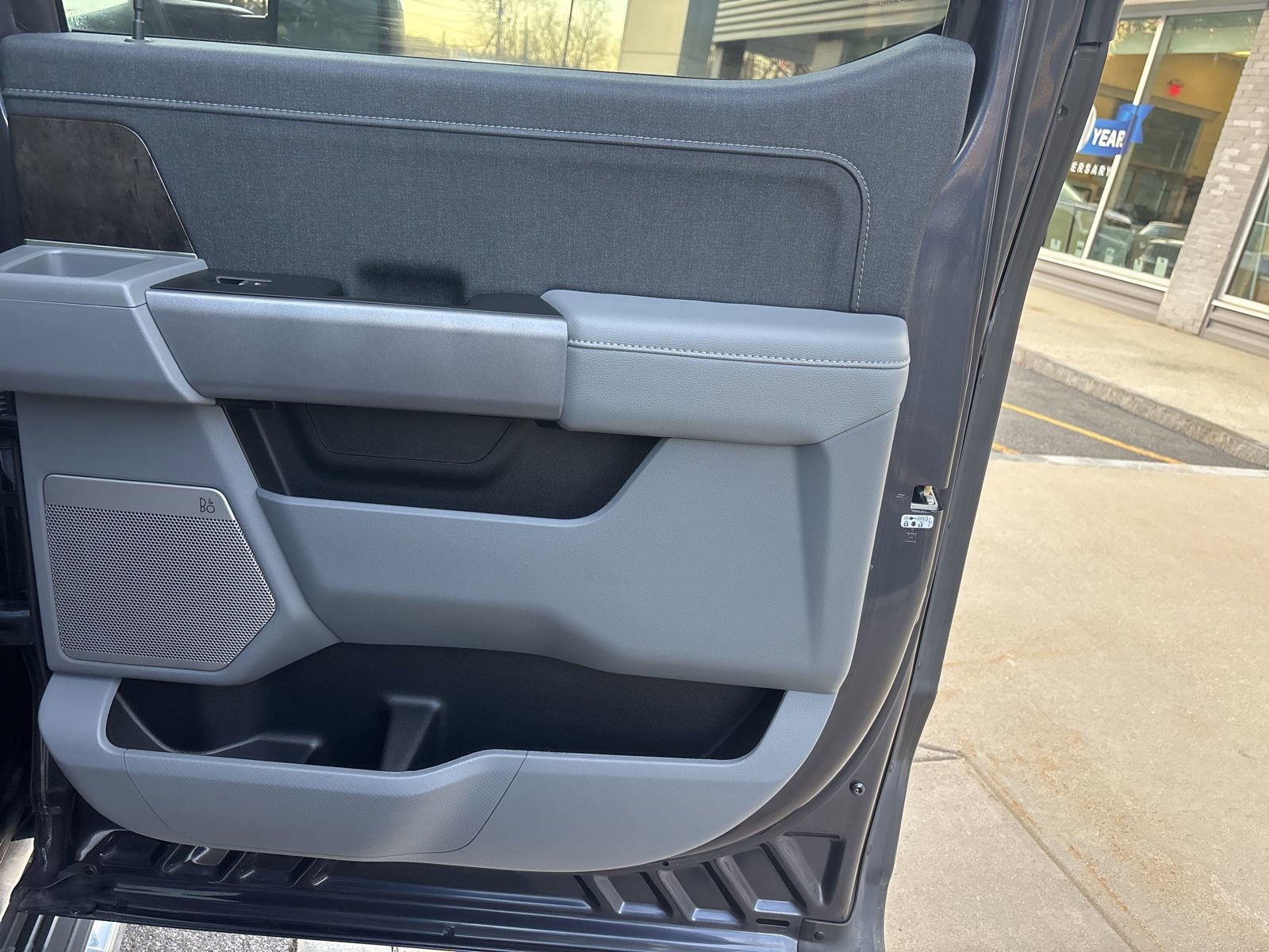 Certified 2022 Ford F150 Lariat w/ Equipment Group 502A High image 50