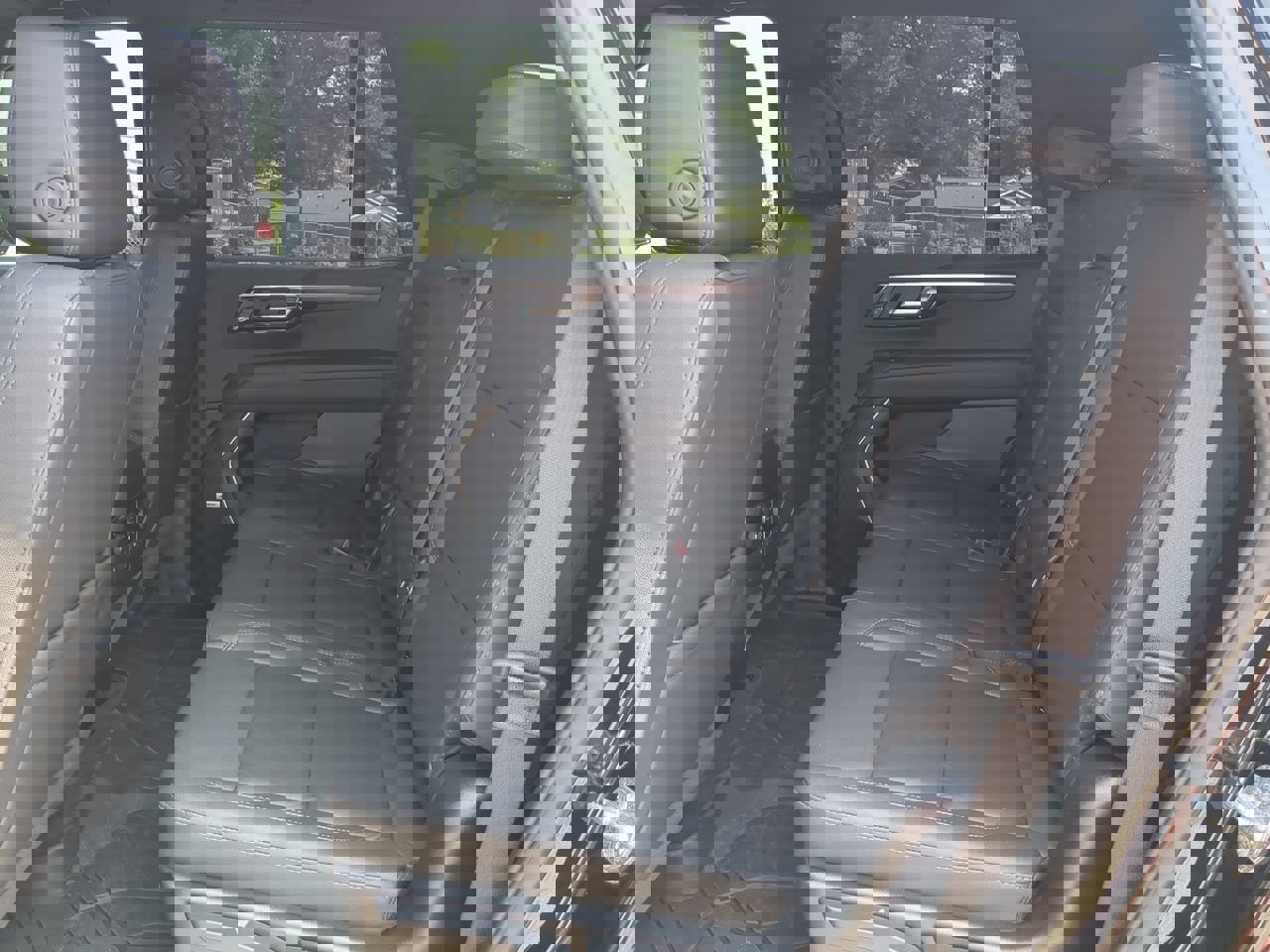 Used 2025 Chevrolet Tahoe LT w/ Comfort Package image 12