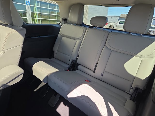 Certified 2025 Ford Expedition Active image 14