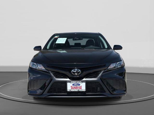 Used 2024 Toyota Camry SE FWD image 3