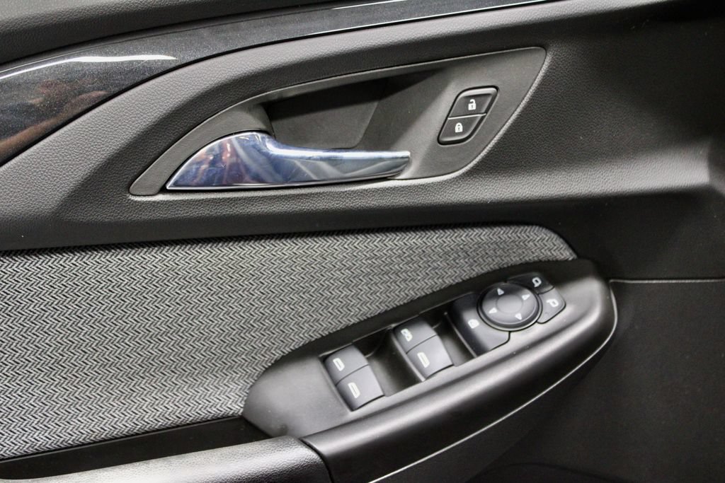 Used 2023 Chevrolet TrailBlazer LT FWD image 23