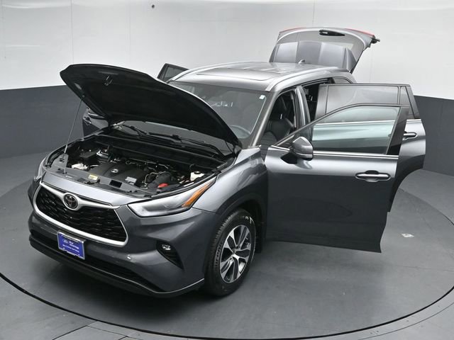 Used 2021 Toyota Highlander XLE image 56