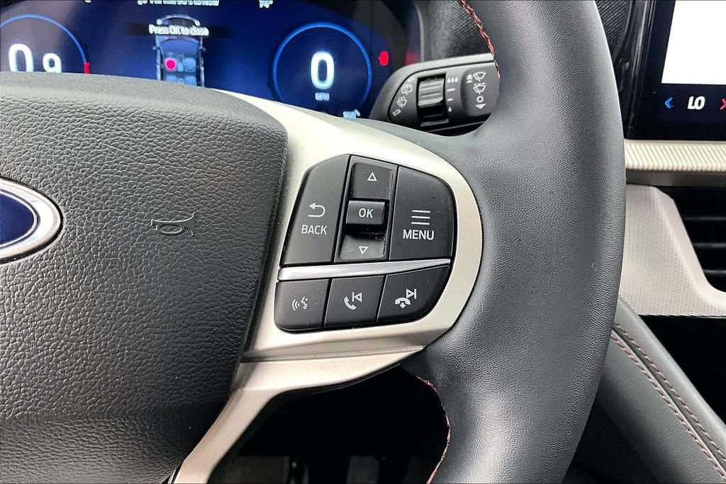Certified 2025 Ford Explorer Active w/ Active Comfort Package AWD/4WD image 19