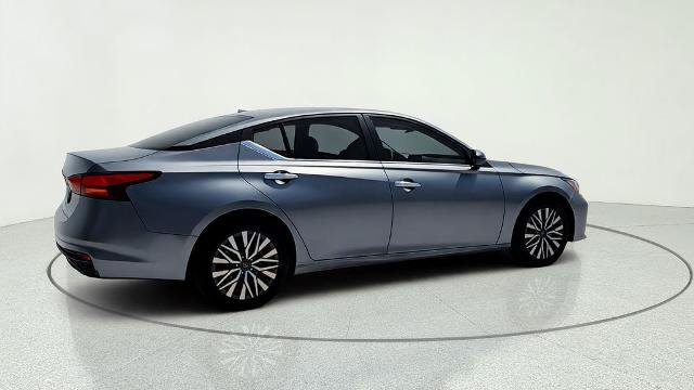 Used 2024 Nissan Altima 2.5 SV FWD image 8