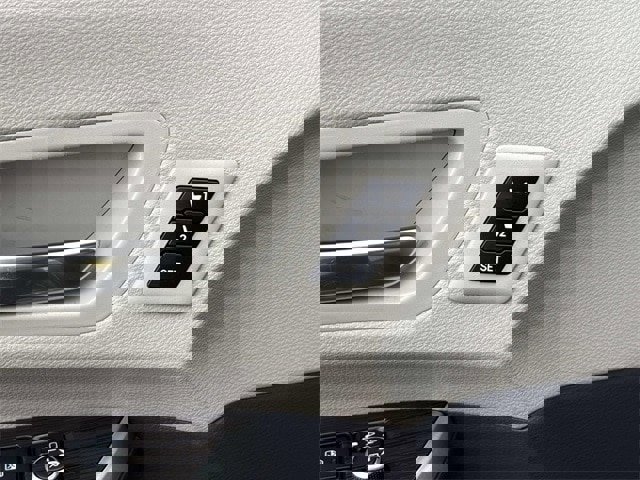 Used 2022 Toyota Sienna Limited image 26