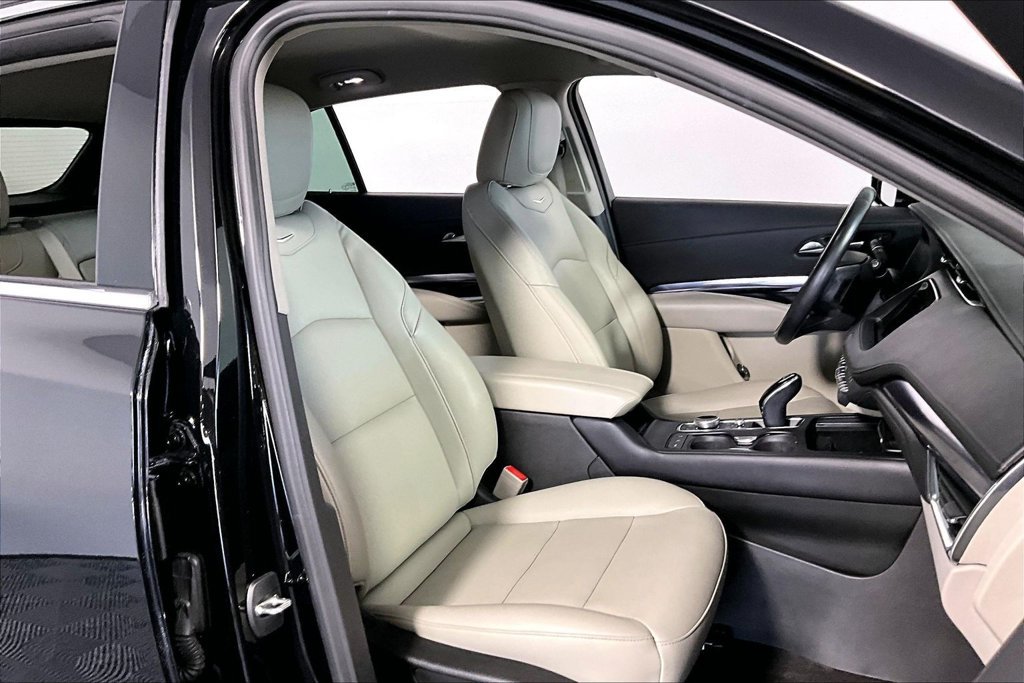 Used 2023 Cadillac XT4 Luxury FWD image 7