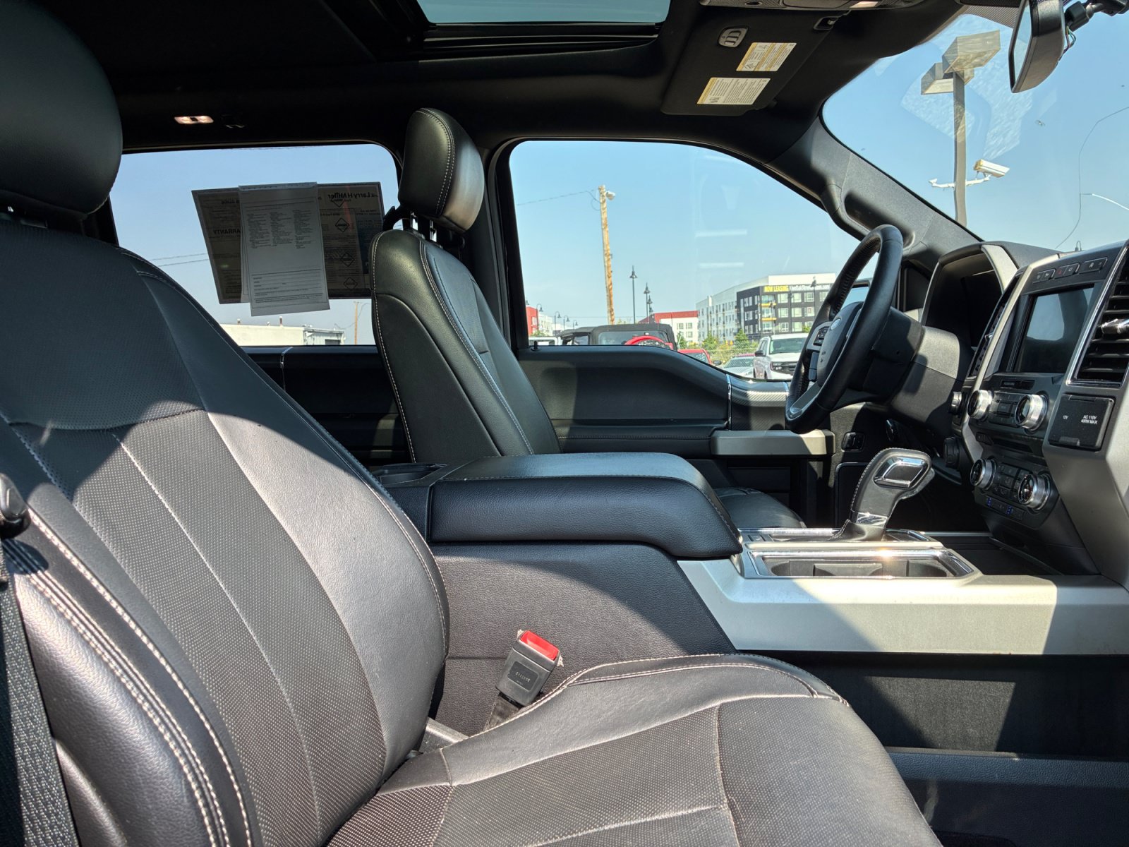 Certified 2018 Ford F150 Lariat w/ Equipment Group 502A Luxury AWD/4WD image 19