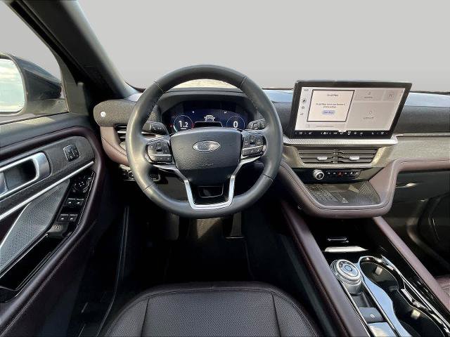 Certified 2025 Ford Explorer Platinum w/ Ultimate Package AWD/4WD image 10
