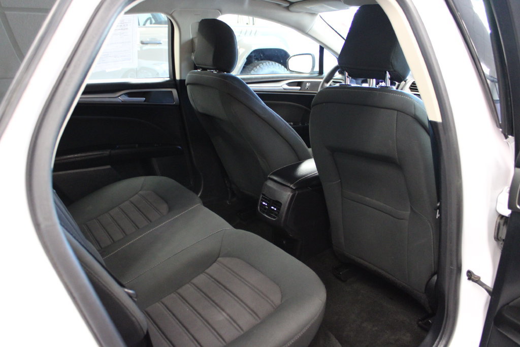 Certified 2020 Ford Fusion SE FWD image 27