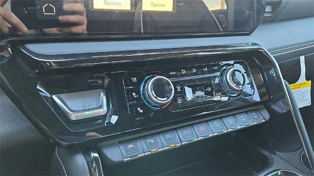 Used 2024 GMC Sierra 1500 AT4X image 14