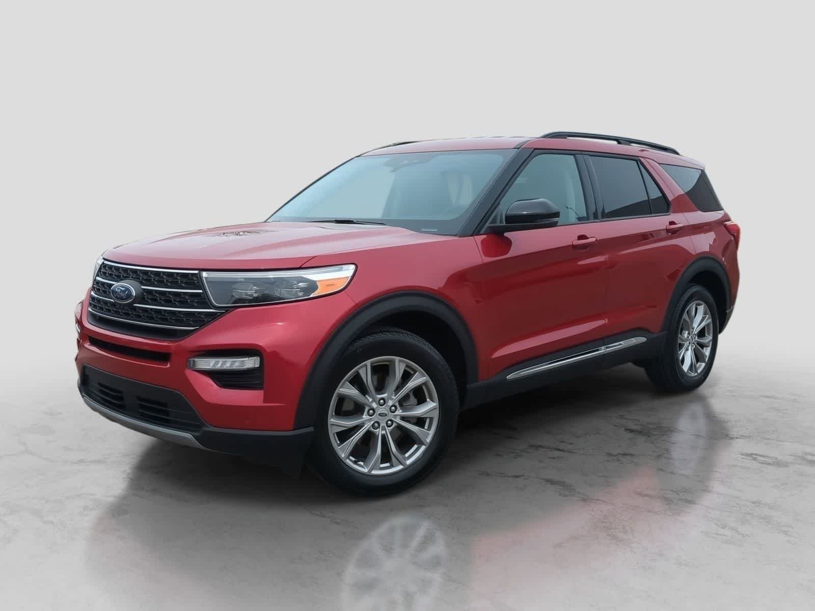 Certified 2024 Ford Explorer XLT w/ Equipment Group 202A