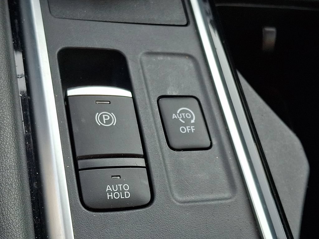 Used 2025 Nissan Pathfinder SV AWD/4WD image 23