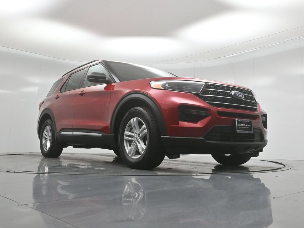 Certified 2023 Ford Explorer XLT RWD image 44