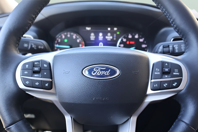 Certified 2023 Ford Explorer Limited w/ Limited Technology Package AWD/4WD image 21