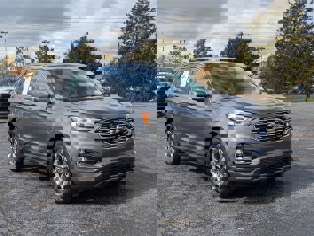 Certified 2022 Ford Edge SEL w/ Convenience Package image 2