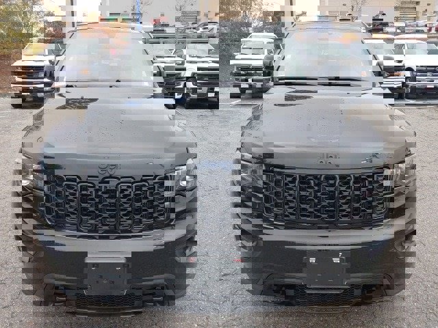 Used 2019 Jeep Grand Cherokee Laredo image 9