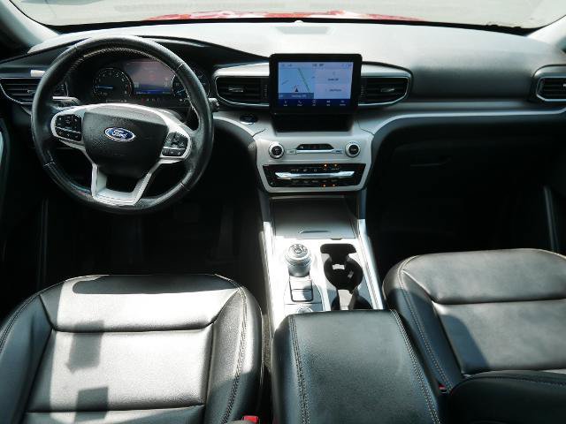 Certified 2023 Ford Explorer XLT w/ Equipment Group 202A AWD/4WD image 16