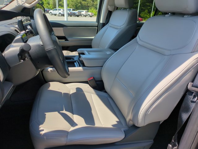 Certified 2025 Ford Expedition Active RWD image 15